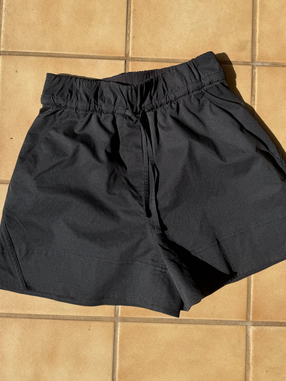 lululemon athletica Women's Black Elastic-Waist Athletic Shorts